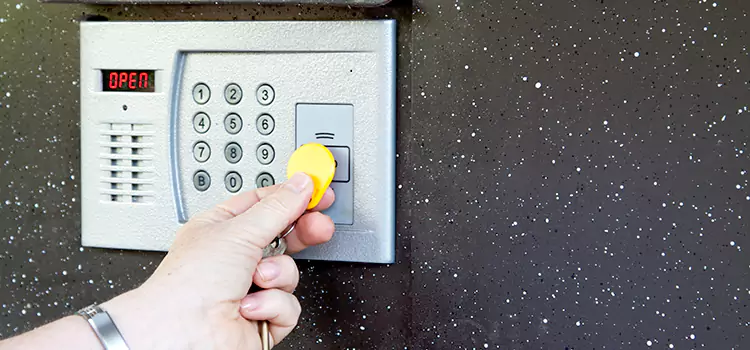 Electronic Door Lock Installation Colonia